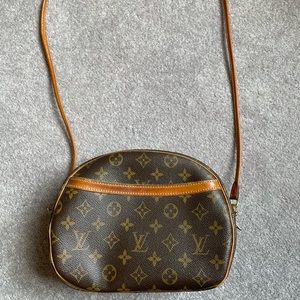 ❗️SOLD ❗️Authentic Louis Vuitton shoulder bag (vintage)